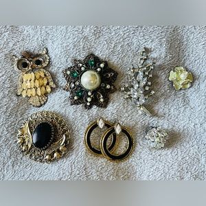 Lot Of Vintage Costume Jewelry Owl pendant, Earrings Pin, Clip ons, brooch